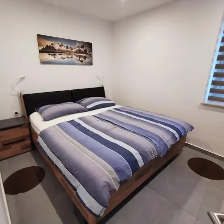 Una Apartment بليد